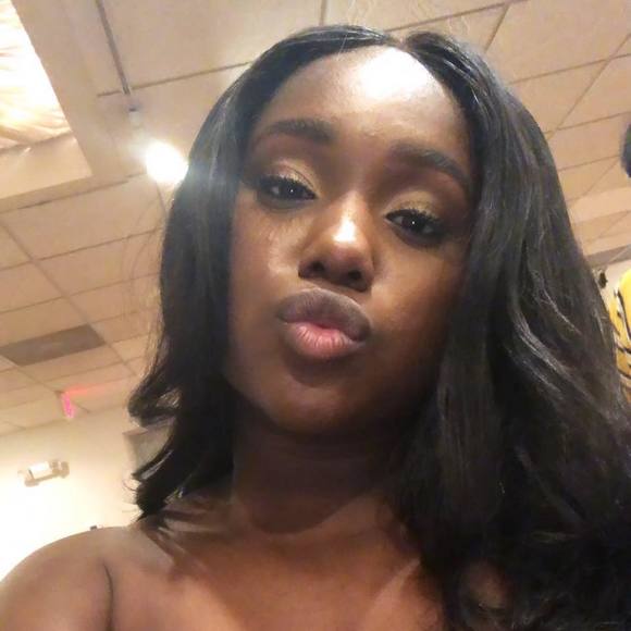 Meet your Posher, Jocelyn - Picture 1 of 1